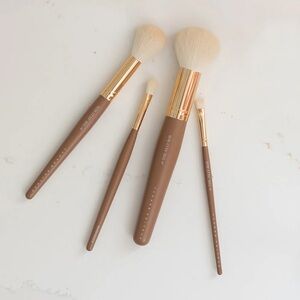 Evalina Beauty: Signature Brush Collection (Jilly box)